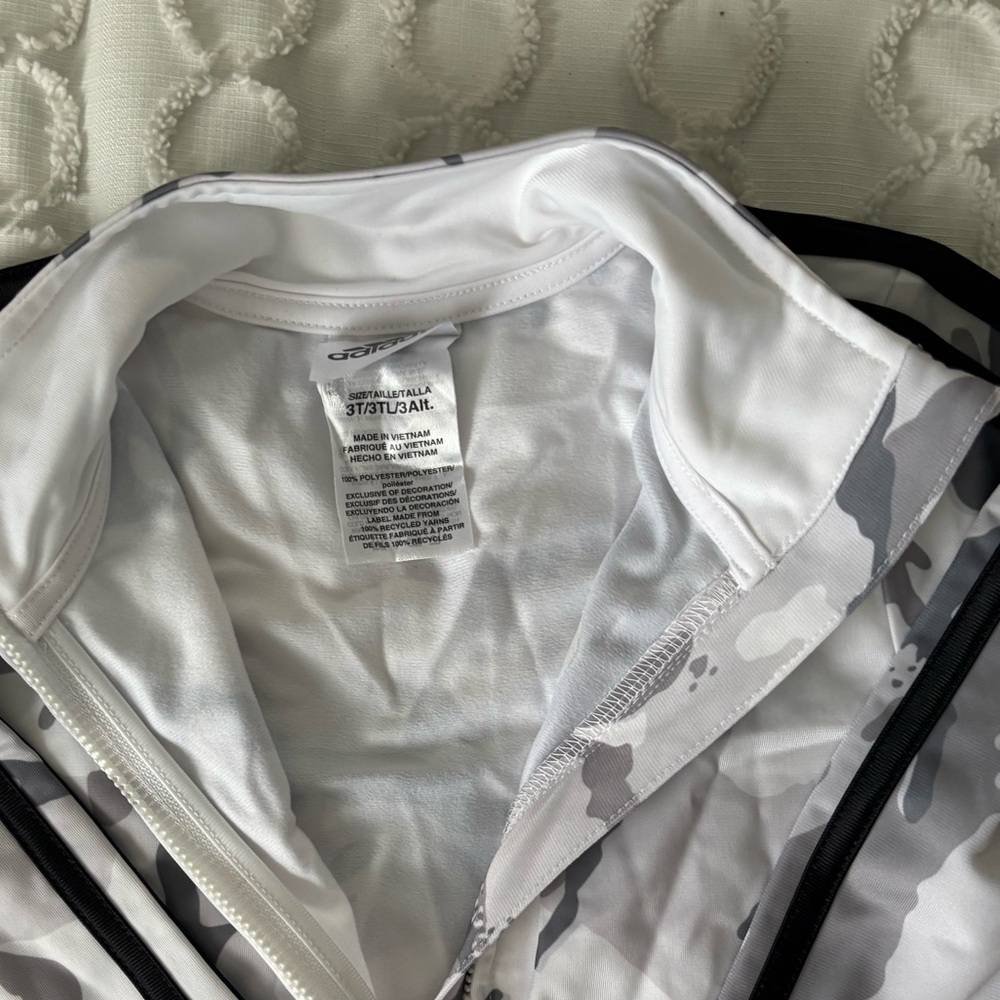 Adidas White and Gray Jacket - Picture 3 of 5